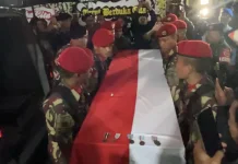 Jenazah Mayor Anumerta Zulmi Tiba di Rumah Duka, Tangis Keluarga Pecah