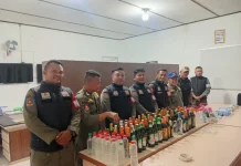 Ratusan Botol Miras Diamankan Satpol PP