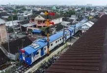 Wanita Tewas Tersambar Kereta saat Menyeberang di Rel