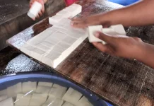 Harga Kedelai Naik, Perajin Tahu di  Tasikmalaya Terpaksa Kurangi Produksi