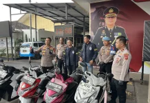 Ratusan Orang Terlibat Pengeroyokan Masal Geng Motor, Polisi Kejar Pelaku Lainnya