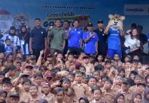 Adam Alis dan Djanur Ramaikan Persib Goes to School
