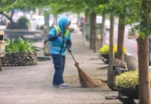 Pemkot Bandung Benahi Kebersihan Kota, Petugas Turun Lapangan Pukul 04.00 WIB