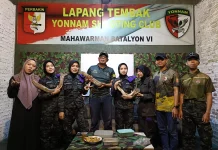 Yan Gab Menwa Diberi Pelatihan Berinteraksi Dengan Ular
