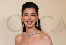 Anne Hathaway Dinobatkan Jadi Wanita Tercantik Dunia 2026