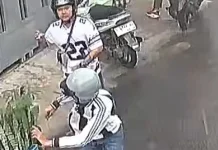 Cerita Kurir yang Dibegal saat Berteduh di Astanaanyar, Pelaku Todong Pisau