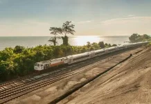 Kereta KAI Sangkuriang Banyuwangi-Bandung, 17 Jam Perjalanan Pariwisata