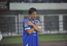 Thom Haye Fokus Bawa Persib Menang atas Persija di Jakarta