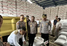 Polisi di Garut Serap Belasan Ton Jagung Hasil Panen Petani