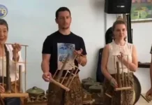 Ini Kiat Belajar Bermain Angklung Mudah dan Cepat