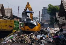 DLH Kota Tasikmalaya Melakukan Penanganan Khusus Sampah di Sejumlah Lokasi