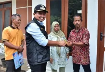 Warga Penyintas Longsor Cisalak Terima Rumah Relokasi dari Pemkab Sumedang