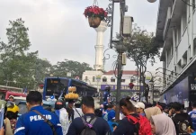 Handphone Putros Pemain Persib Hilang saat Perayaan Juara