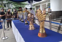 Lima Trofi Juara Persib Dipamerkan di Balai Kota Bandung, Magnet Bobotoh dan ASN