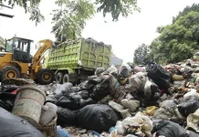 Gubernur Turun Tangan Atasi Tumpukan Sampah di Bandung Raya