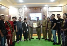 Pemkab Garut Serahkan Legalitas Lahan Alun-Alun Limbangan