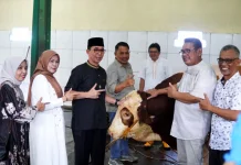 Sekda Subang Tinjau Pelaksanaan Penyembelihan Hewan Kurban Pemberian Presiden
