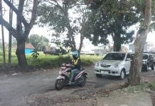 Jalan Berlubang di RE Jaelani Kota Tasikmalaya Dikeluhkan Warga