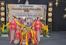 Melestarikan Tradisi Upacara Ngalaksa Rancakalong Sumedang