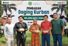 DAHANA Salurkan 48 Hewan Kurban Sapi dan Kambing ke Masyarakat Sekitar Perusahaan