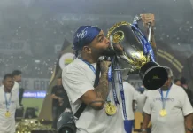 Hatur Nuhun, Kurzawa Jadi Bagian Sejarah Persib