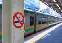 Viral! Pihak KAI  Tindak Tegas Perokok dalam Kereta