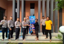 Sambut HUT Bhayangkara, Satlantas  Polres Subang, Tebar Kasih Mesjid dan Gereja