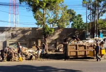 DLH Kota Tasikmalaya Bereskan 12 Ton Tumpukan Sampah di SL Tobing