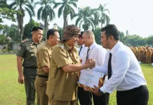 Berkontribusi,Diky Candra berikan Penghargaan bagi Instansi hingga Seniman