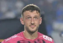 Persib Lepas Adam Przybek Demi Masa Depan Karier Sang Kiper