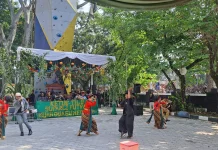 Keberadaan Ronggeng dalam Pertunjukan Ketuk Tilu