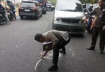 Kecelakaan di Jalan Gunung Batu, Pengendara Motor Terluka dan Dilarikan ke RSHS