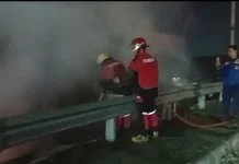 Tumpukan Sampah di Leuwigajah Terbakar,Damkar Cimahi Sigap Padamkan Api