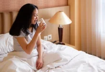 Minum Banyak Air sebelum Tidur, Baik atau Malah Mengganggu Kesehatan?