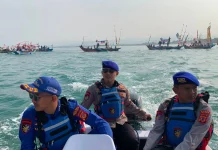 Tasyakur Nelayan Tradisi Sakral di Pantai Garsel