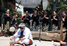 Harmoni Lesung Tradisional Kesenian Gondang Sunda