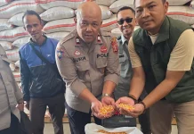 Polisi di Garut Kawal Hasil Panen Jagung Petani hingga Titik Distribusi