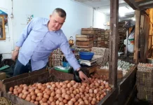 Harga Telur Terjangkau,Ibu- ibu di Tasikmalaya Bahagia