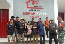 Babinsa Kawal Pembangunan KDKMP Cikadu, Warga Optimis Ekonomi Desa Kuat