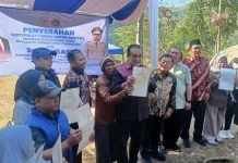 ATR/BPN KBB Bagikan Sertipikat PTSL, Warga Diminta Manfaatkan sebagai Aset