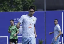 Luka Menalo Antusias Sambut Tantangan Bersama Persib