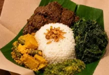 Sajian Keunikan Nasi Padang Terkandung Makna yang dalam