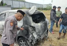 Hendak Ngambil ATM, Kendaraan Daihatsu Ayla Milik Warga Terbakar