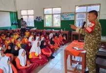 Babinsa Koramil 0508/Purwadadi, Beri Materi Kebangsaan di SDN Candra Budaya Cikaum