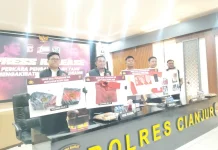 Pengaruh Miras dan OKT, Pedagang Tusuk Pedagang