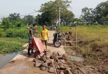 Kehadiran Babinsa di Karya Bakti Rancasari di Sambut dan di Apresiasi Warga