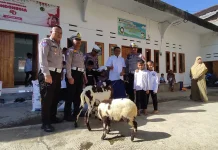 Satlantas Polres Tasikmalaya Salurkan Bantuan Kambing dan Ikan ke Panti Asuhan