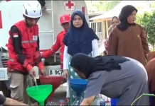 Dampak Kemarau, Warga Babakan Nangleng Cibeber Cianjur Terima Air Bersih