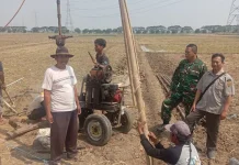 Atasi Kekeringan, Koramil 0511/Pusakanagara Kawal Pengeboran Sumur Satelit