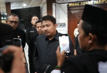 Bupati Reynaldy, Anggaran Petbaikan Ruang Kelas Rusak Masuk Prioritas